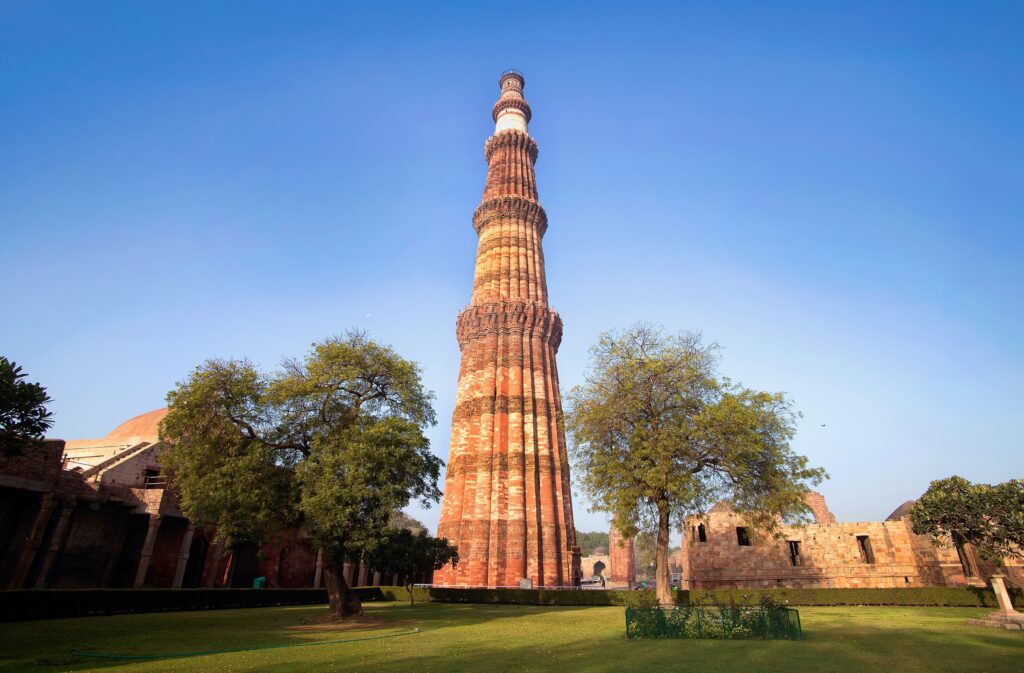 Historical Places in India: Qutub Minar 